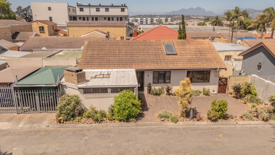 3 Bedroom Property for Sale in Groenvallei Western Cape